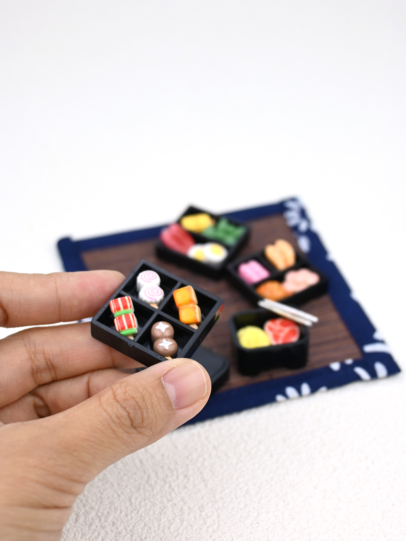 A Miniature Japanese Bento Sce - Japanese Lifestyle Gifts reseña y precio